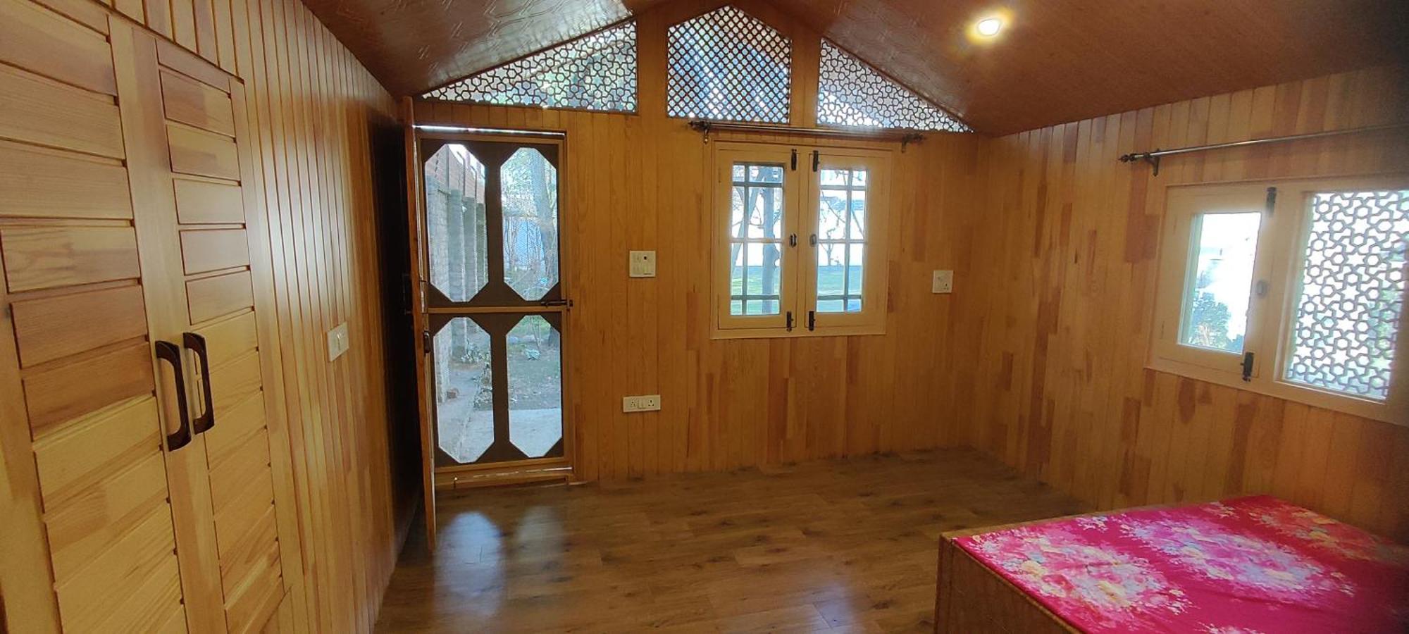 The Clover Inn Srīnagar 外观 照片